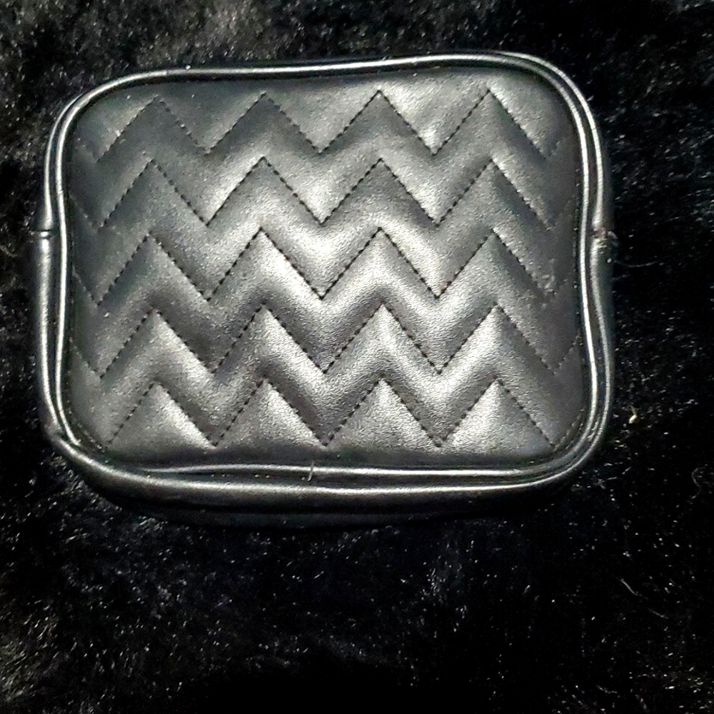 Cosmetic bag